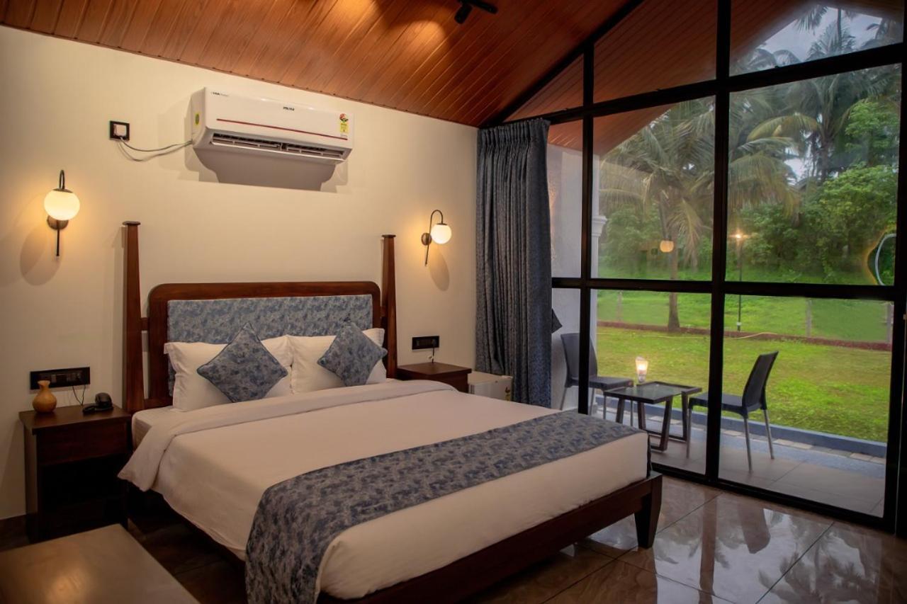 White Sand Beach Resort Kondivali Exterior foto
